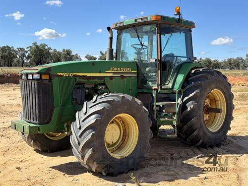 caption JOHN DEERE 8410