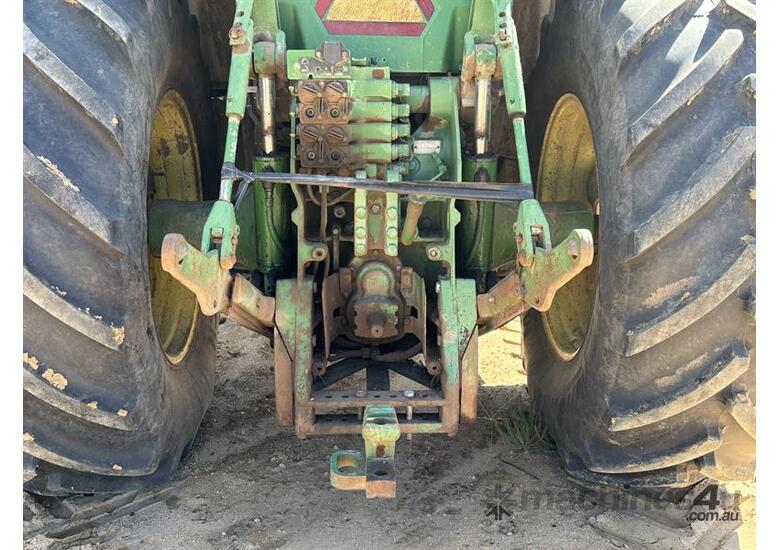 caption JOHN DEERE 8410