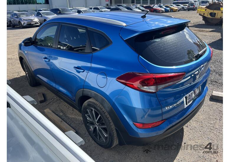 caption 2015 Hyundai Tucson Active X Petrol