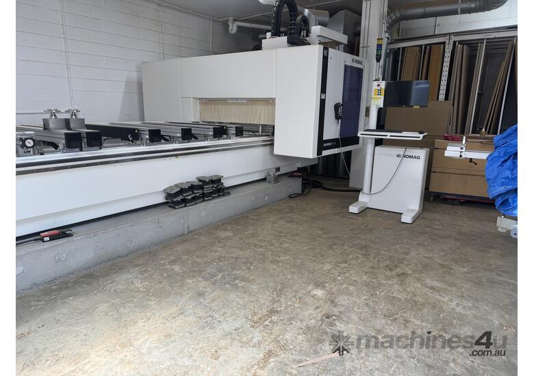 caption CNC machine 5 axis HOMAG Almost New - REDUCED $150,000