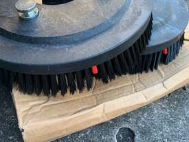 Walk behind floor scrubber - used - picture2' - Click to enlarge
