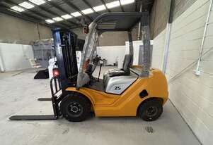 BBY HONOR 2.5 Ton Diesel Forklift