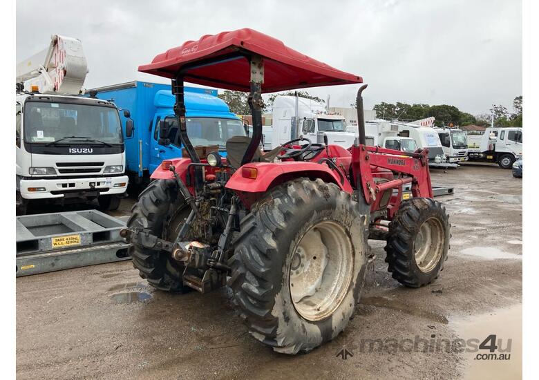caption Mahindra 7520 Tractor/ Loader (4 x 4)
