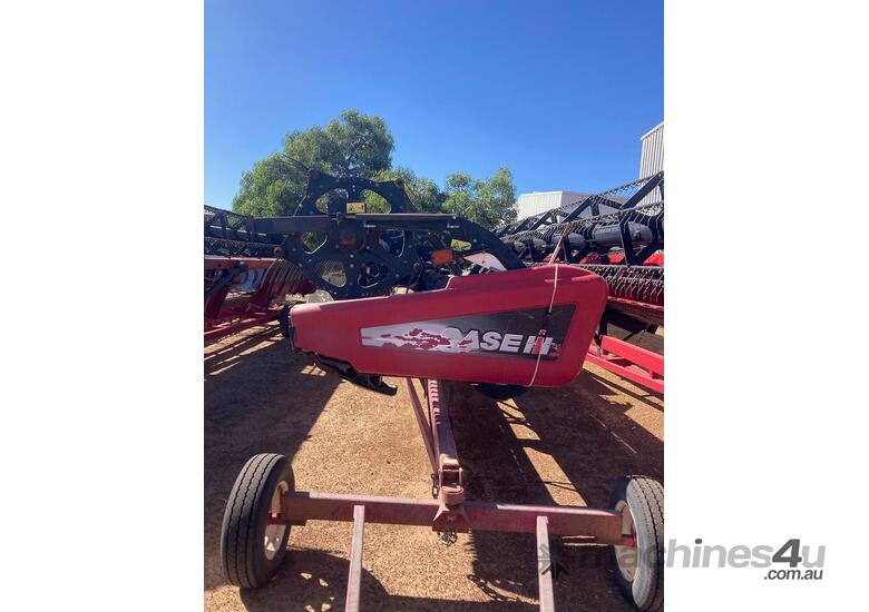 caption 2011 CASE IH 2152/MACDON D60 40' DRAPER FRONT