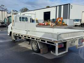 Isuzu N Series - picture1' - Click to enlarge