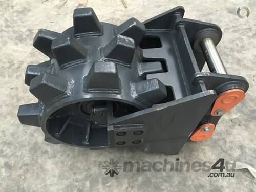 caption BETTA BILT BUCKETS 13 TONNE COMPACTION WHEEL
