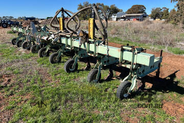 Orthman 8 row Cultivators Tillage Equip
