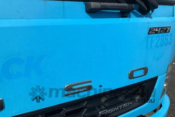 2014 Mitsubishi Fighter 2427 Curtain Sider (Missing Curtains) 2014 Mitsubishi Fighter 2427 Curtain Sider (Missing Curtains)