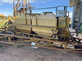 GYRAL T220 PLANTER & CART  - picture0' - Click to enlarge