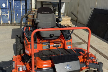 Kubota ZD1221 Zero Turn Lawn Equipment Kubota ZD1221 Zero Turn Lawn Equipment