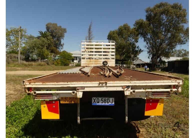 Isuzu JCR 500 Body Truck