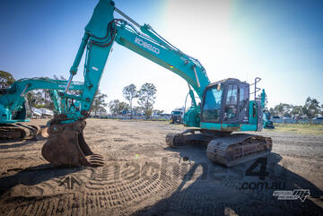 Kobelco   SK235SR-2 EXCAVATOR