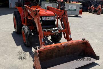 Great Compact Tractor / loader combo