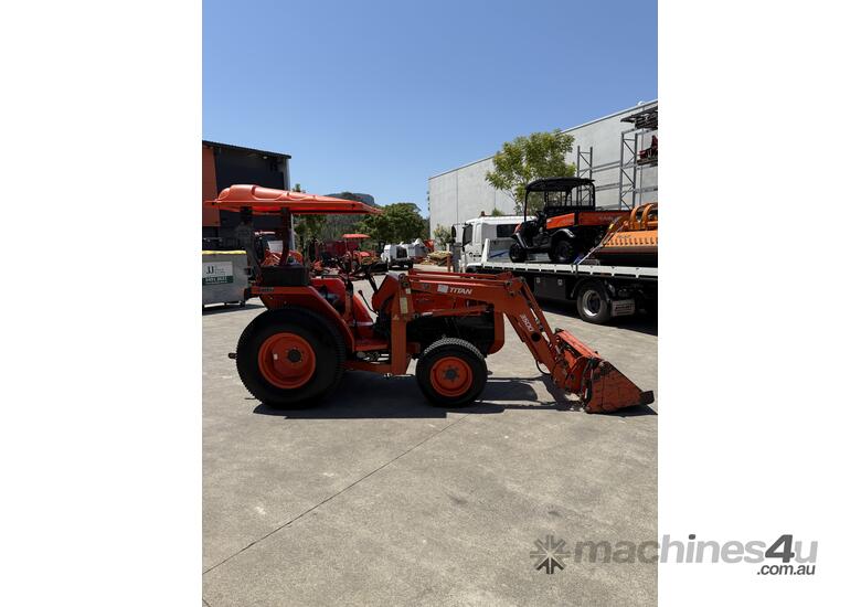 Great Compact Tractor / loader combo