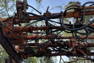 ** Unreserved ** 2x Rod Changer