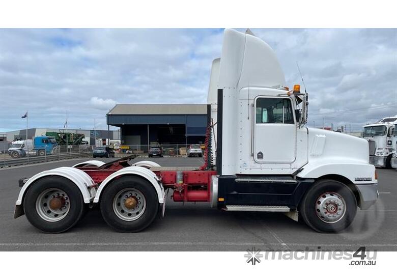 Kenworth T440