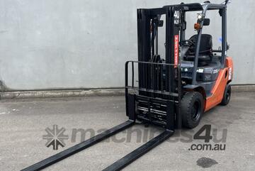   2.5t Toyota Container Mast