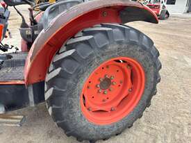 Kubota M6040D Tractor / Loader - picture1' - Click to enlarge