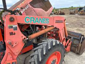 Kubota M6040D Tractor / Loader - picture2' - Click to enlarge