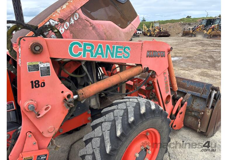 Kubota M6040D Tractor / Loader