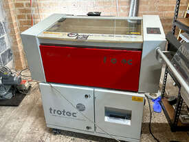 Laser Engraver - Speedy 100 - 2017 60watt  - picture0' - Click to enlarge