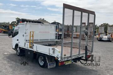 2015 Mitsubishi Canter 515 Table Top Beaver Tail