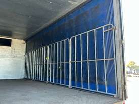 2001 Isuzu FVR 950 Long Refrigerated Curtain Sider - picture0' - Click to enlarge