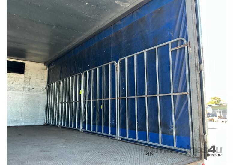 2001 Isuzu FVR 950 Long Refrigerated Curtain Sider