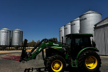 John Deere 5083E Limited FWA/4WD Tractor