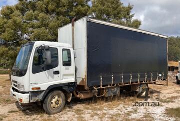Isuzu 2007   TRUCK