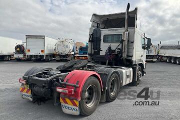 2006 Volvo FM9 Prime Mover Sleeper Cab