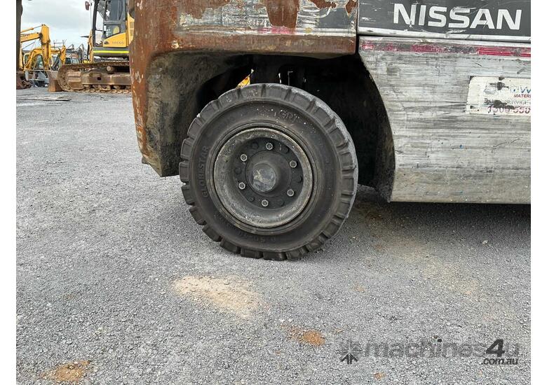 2012 Nissan UG1F2A30DU Counter Balance Forklift