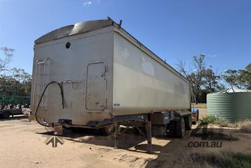 2009 MOORE 32FT TRI AXLE TIPPER