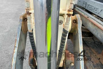 Terex TLB840PS 4x4 Backhoe/Loader