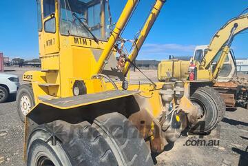 Omega 4ECH container handling forklift