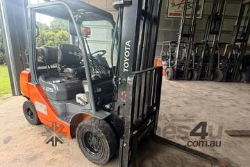 2019 TOYOTA 8 SERIES DELUX 2.5 TON CLEAR VIEW MAST FORKLIFT