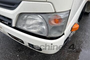 Hino 2016   300 series Tray