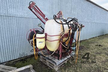 Hardi   Boom Sprayer