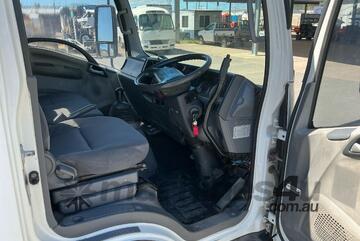 2014 Isuzu NPR 200 Short Tipper
