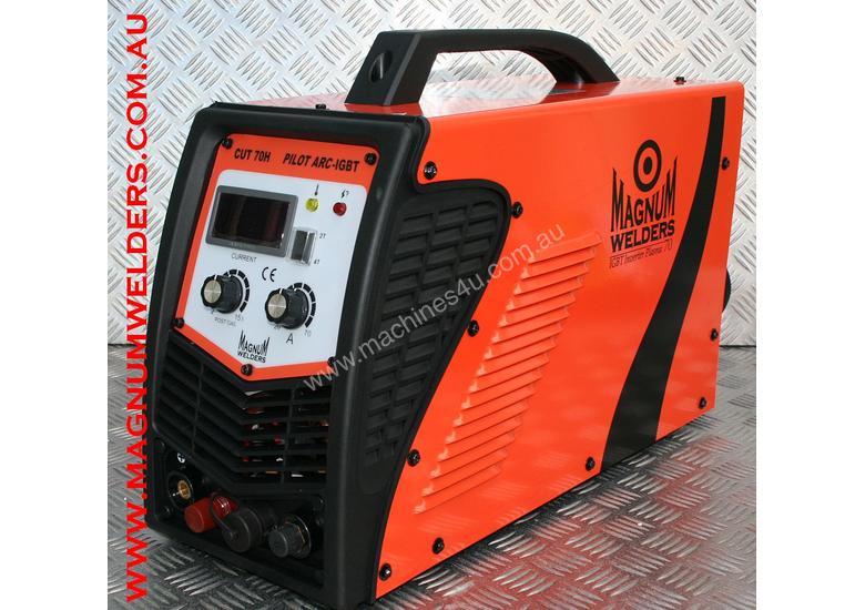 New 2017 magnum welders Magnum Welders Cut70CH 70amp Plasma Cutter with