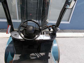 Used Toyota LPG Forklift - picture2' - Click to enlarge
