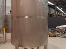 Pressure Vessel (Stainless Steel), Capacity: 4,000Lt - picture0' - Click to enlarge