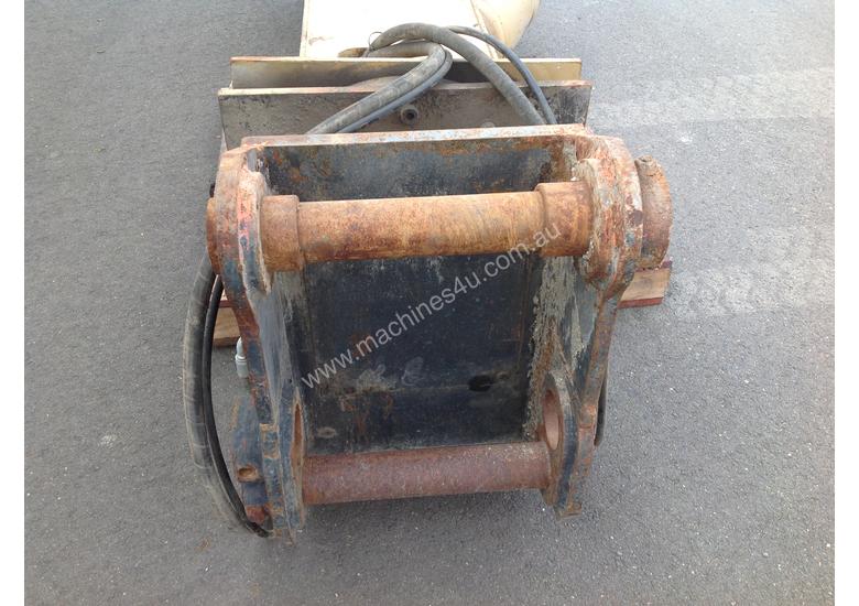 caption Excavator Rotating Pulveriser