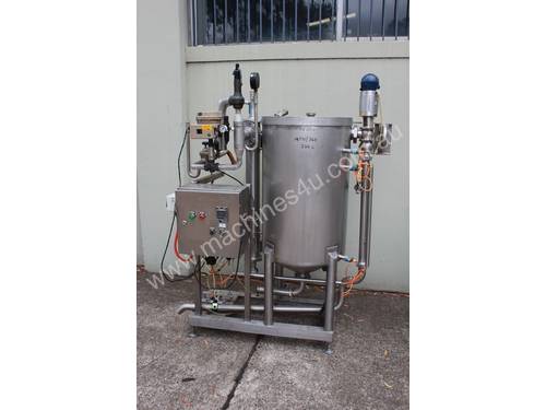 Tank with Heat Exchanger