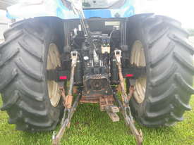 Tractor New Holland TS135A 2006 - picture1' - Click to enlarge