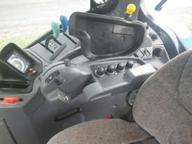 Tractor New Holland TS135A 2006 - picture2' - Click to enlarge
