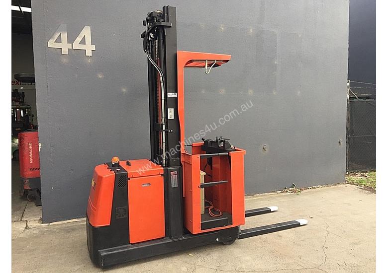 caption BT TOYOTA ORDERPICKER