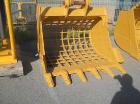 SKELETON BUCKET TO SUIT CAT 320 - picture0' - Click to enlarge