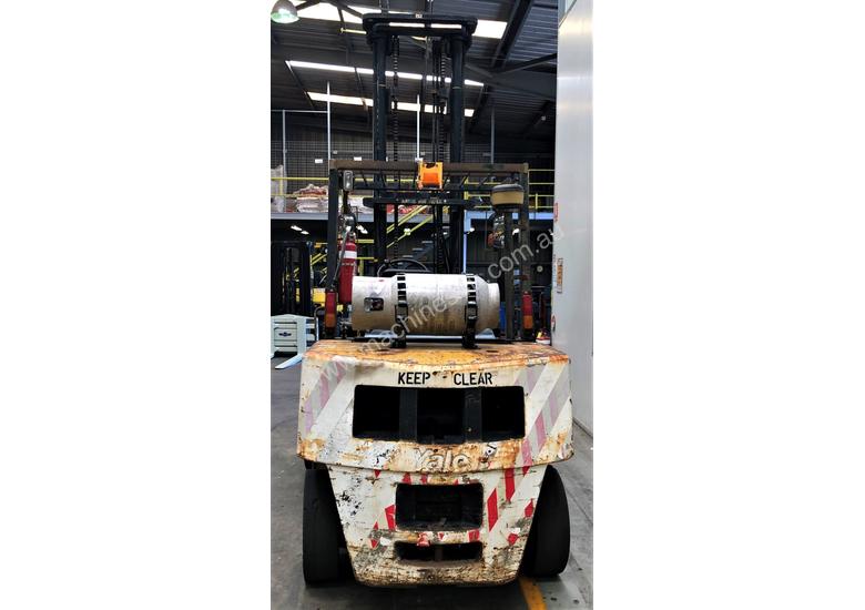 caption 4.5T LPG Counterbalance Forklift
