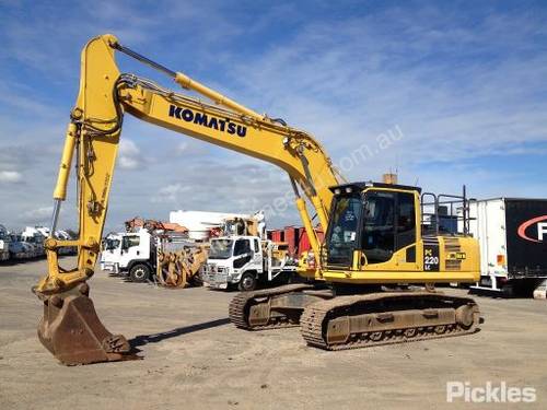 2015 Komatsu PC220LC-8